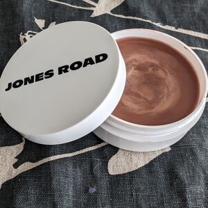 Jones Road Miracle Balm in Bronze